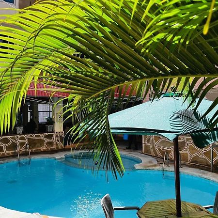 מומבסה Merry Villa Hotel & Apartments מראה חיצוני תמונה
