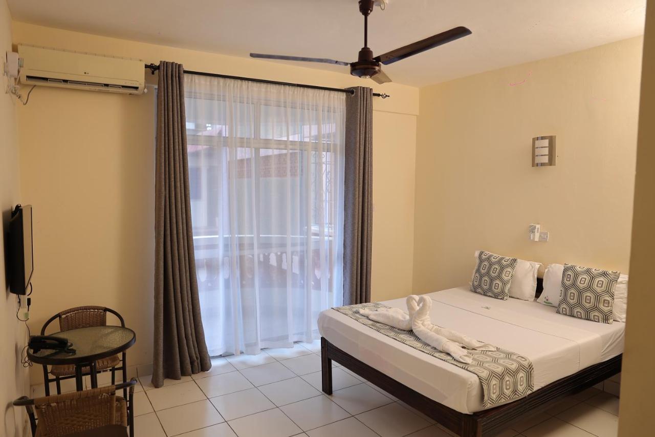 מומבסה Merry Villa Hotel & Apartments מראה חיצוני תמונה