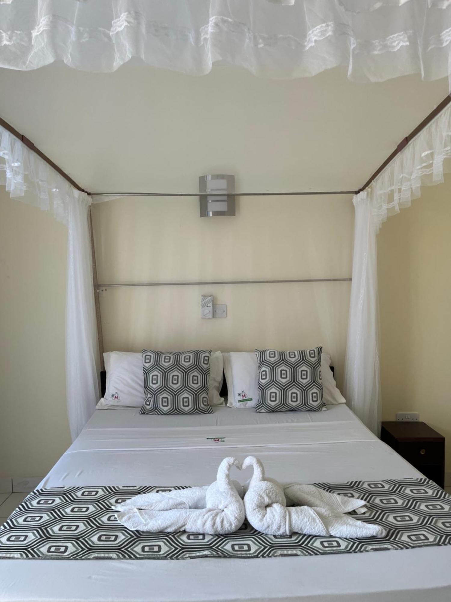 מומבסה Merry Villa Hotel & Apartments מראה חיצוני תמונה
